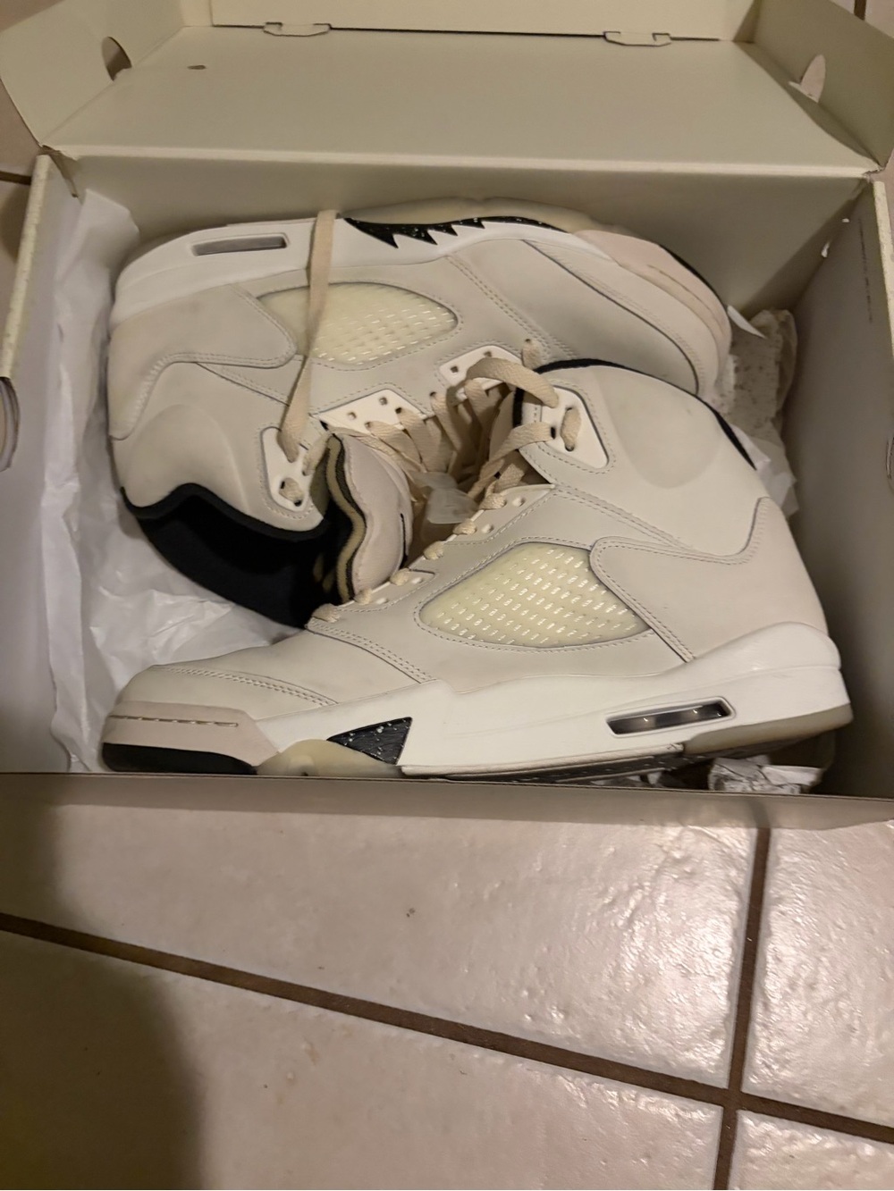 Jordan Men’s Cream/Black Sneakers